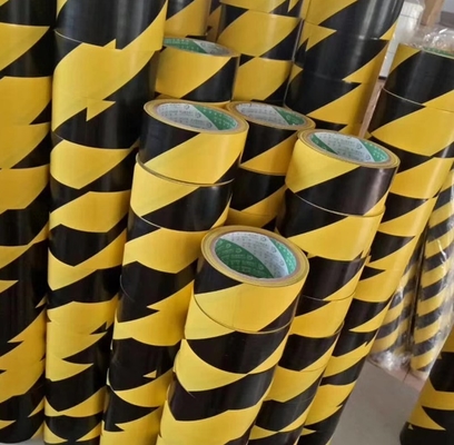 Cintas de advertencia de PVC de 48 mm de ancho negro y amarillo Cintas de zonificación del piso del almacén