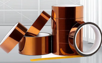 Cinta de poliimida Kapton resistente al calor que ofrece un excelente aislamiento eléctrico y estabilidad térmica para electrónica industrial